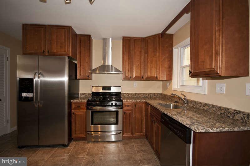 7410 Allmont Road Baltimore, MD 21244 - Photo 7 of 23 Kitchen