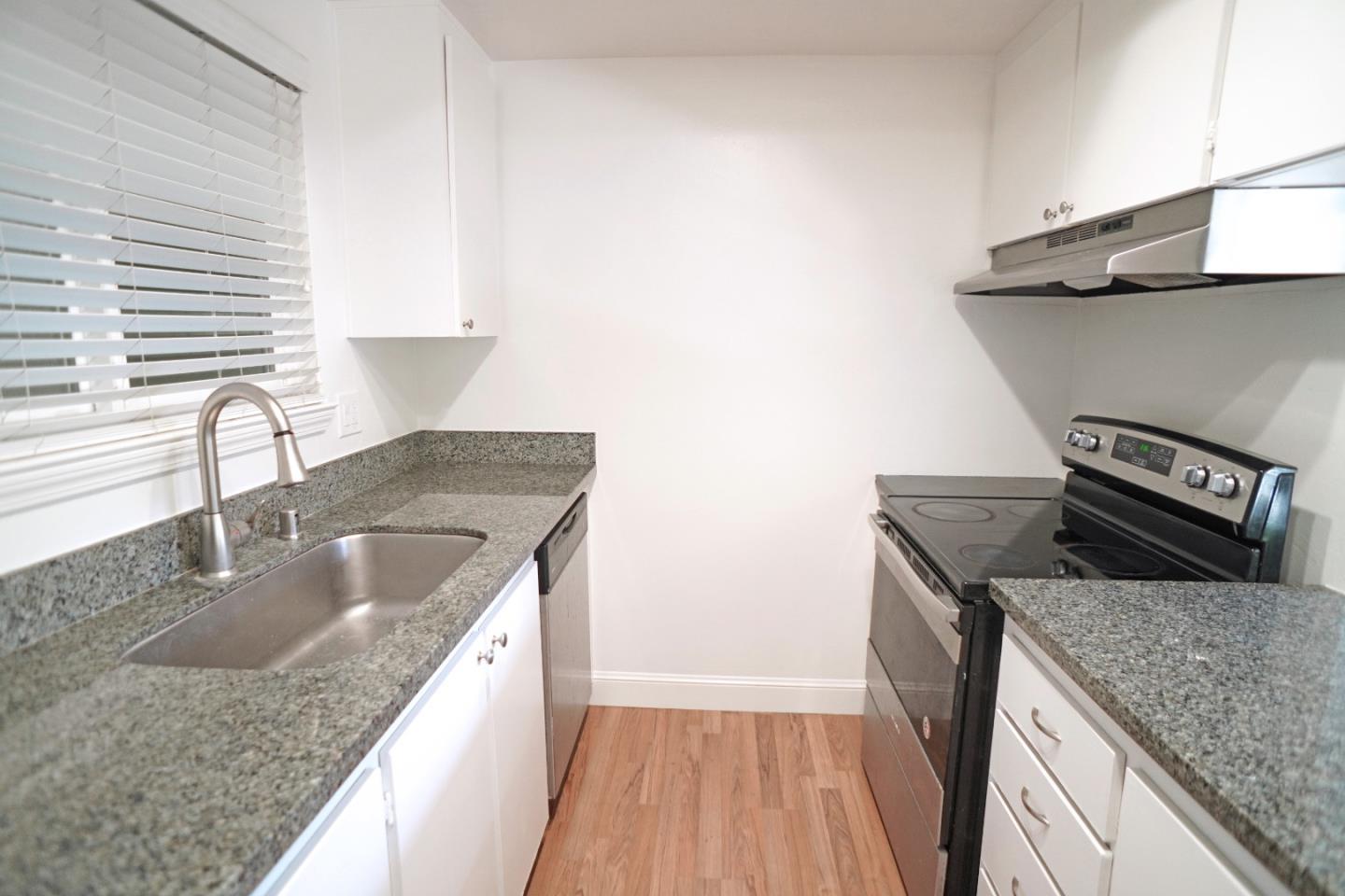 110 East Middlefield Road, Unit C Mountain View, CA 94043 - Photo 14 of 28