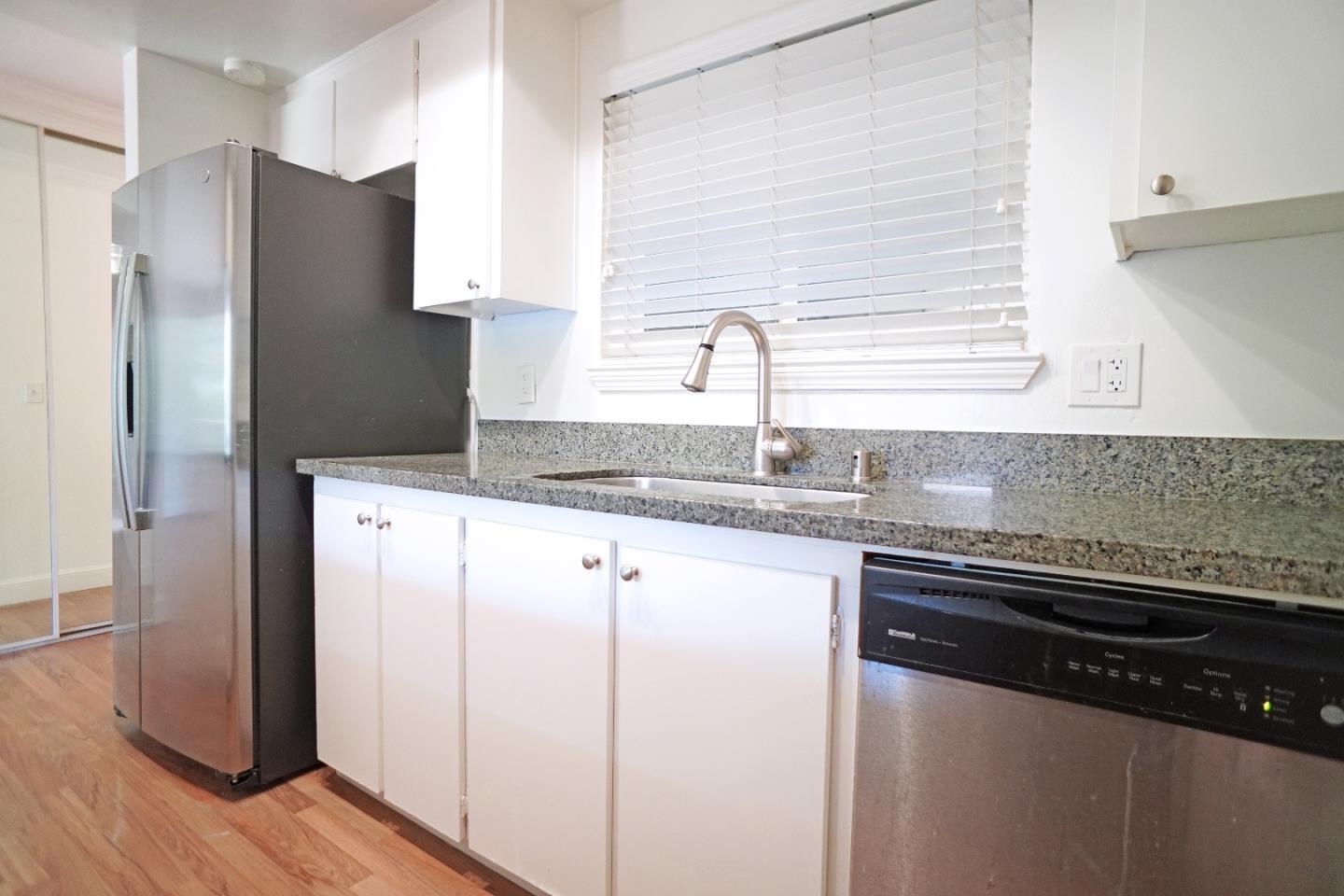 110 East Middlefield Road, Unit C Mountain View, CA 94043 - Photo 16 of 28