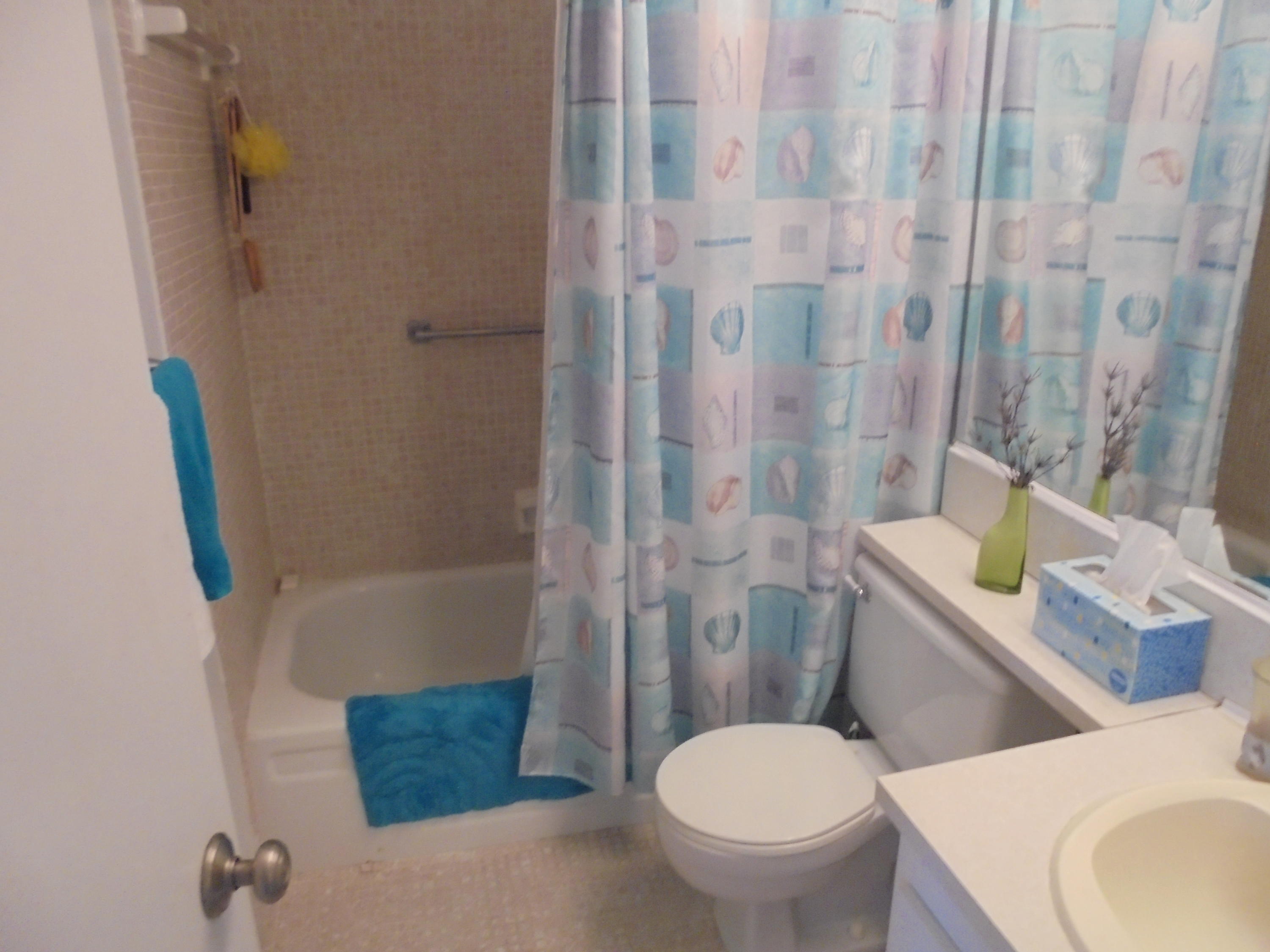526 Fanshaw M Boca Raton, FL 33434 - Photo 9 of 15 526 Fanshaw M 008
