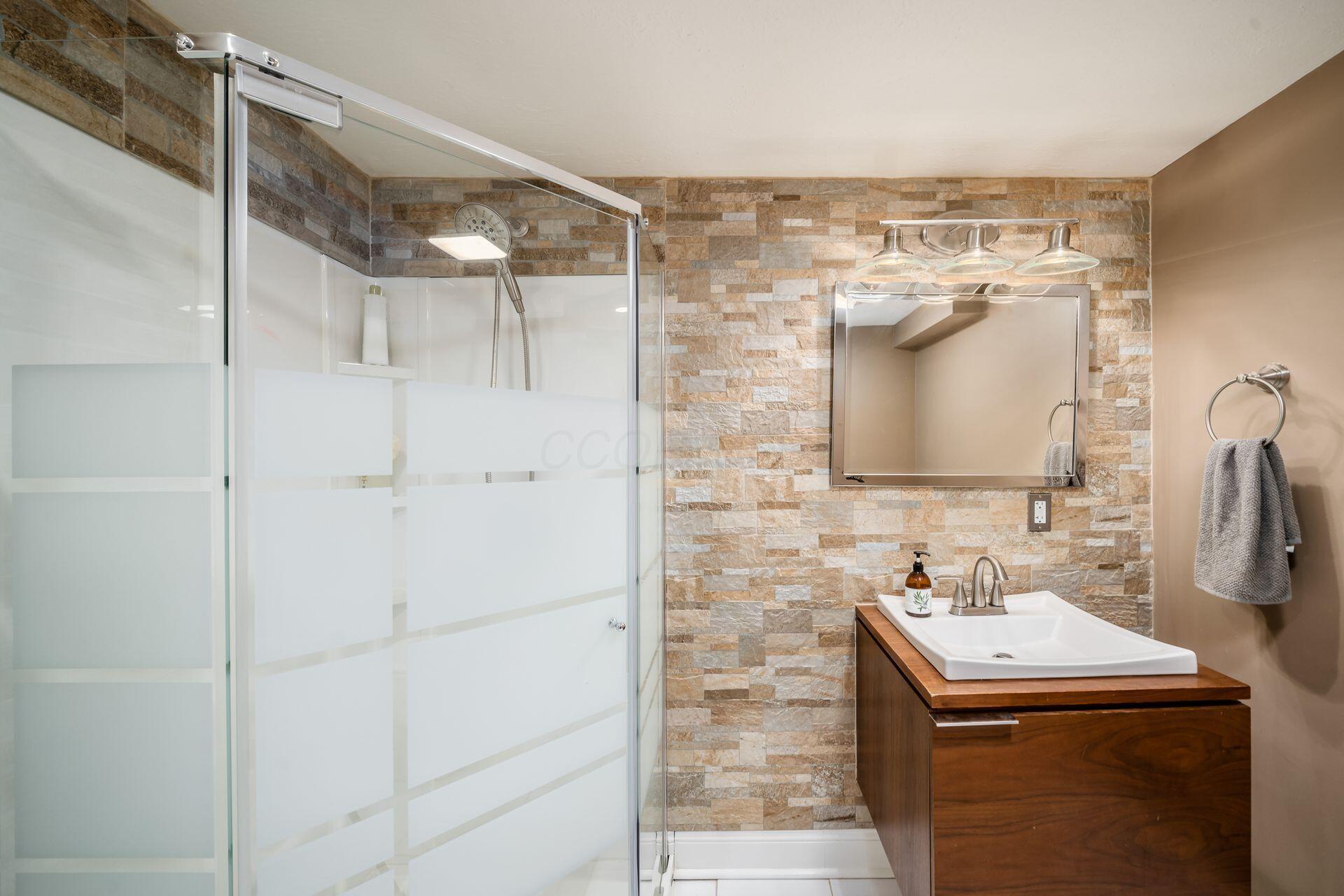 871 Copeland Road Columbus, OH 43212 - Photo 35 of 58 Lower Level Full Bath