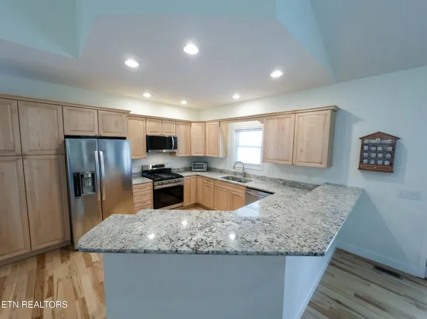 $850,000 | 413 Chippewa Lane, Rutledge, TN 37861