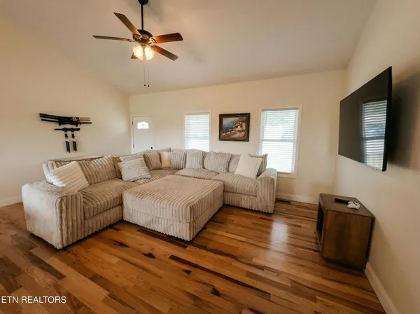 $850,000 | 413 Chippewa Lane, Rutledge, TN 37861