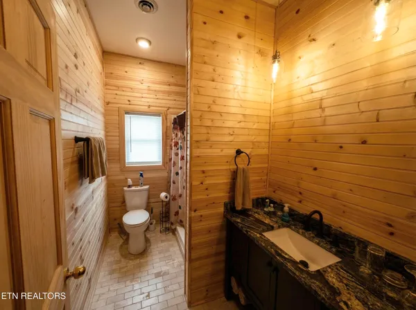 $850,000 | 413 Chippewa Lane, Rutledge, TN 37861