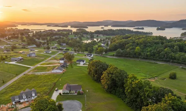 $850,000 | 413 Chippewa Lane, Rutledge, TN 37861