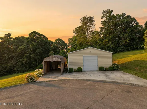 $850,000 | 413 Chippewa Lane, Rutledge, TN 37861