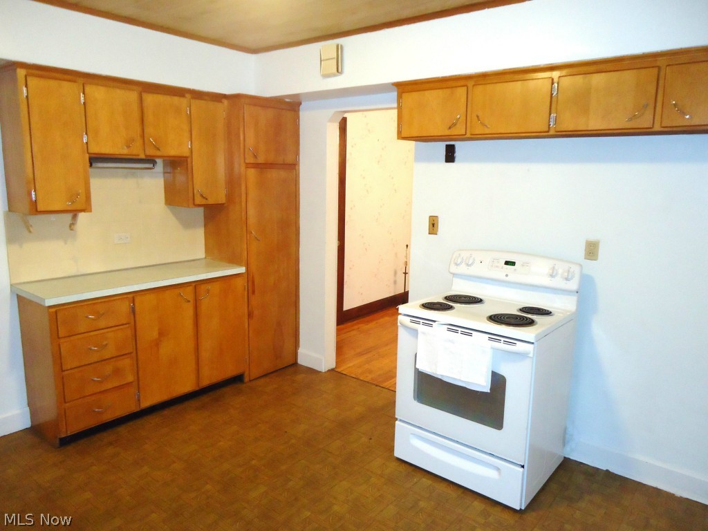 4315 Snow Road Cleveland, OH 44134 - Photo 6 of 11