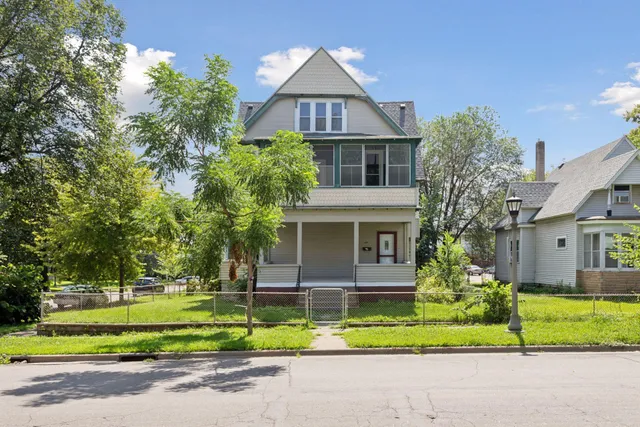 $329,000 | 320 West Fuller Avenue, St. Paul, MN 55103