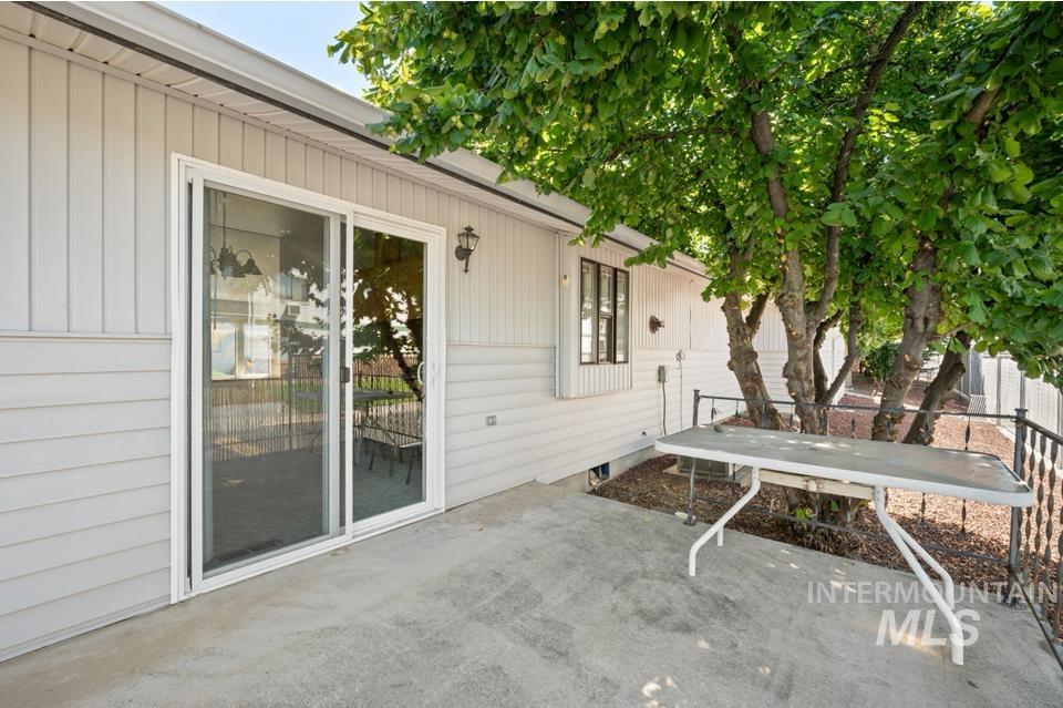 1128 Burrell Avenue, Unit 2 Lewiston, ID 83501 - Photo 22 of 24 View of patio