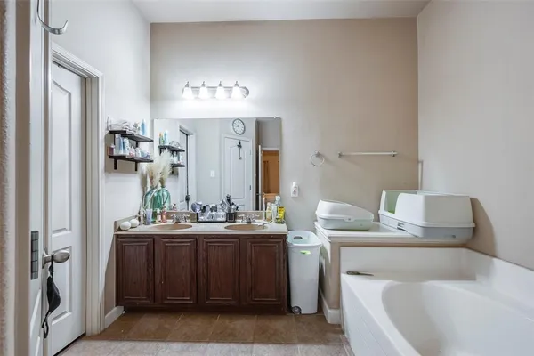 $2,949 | 8143 Guadalupe Road, Arlington, TX 76002