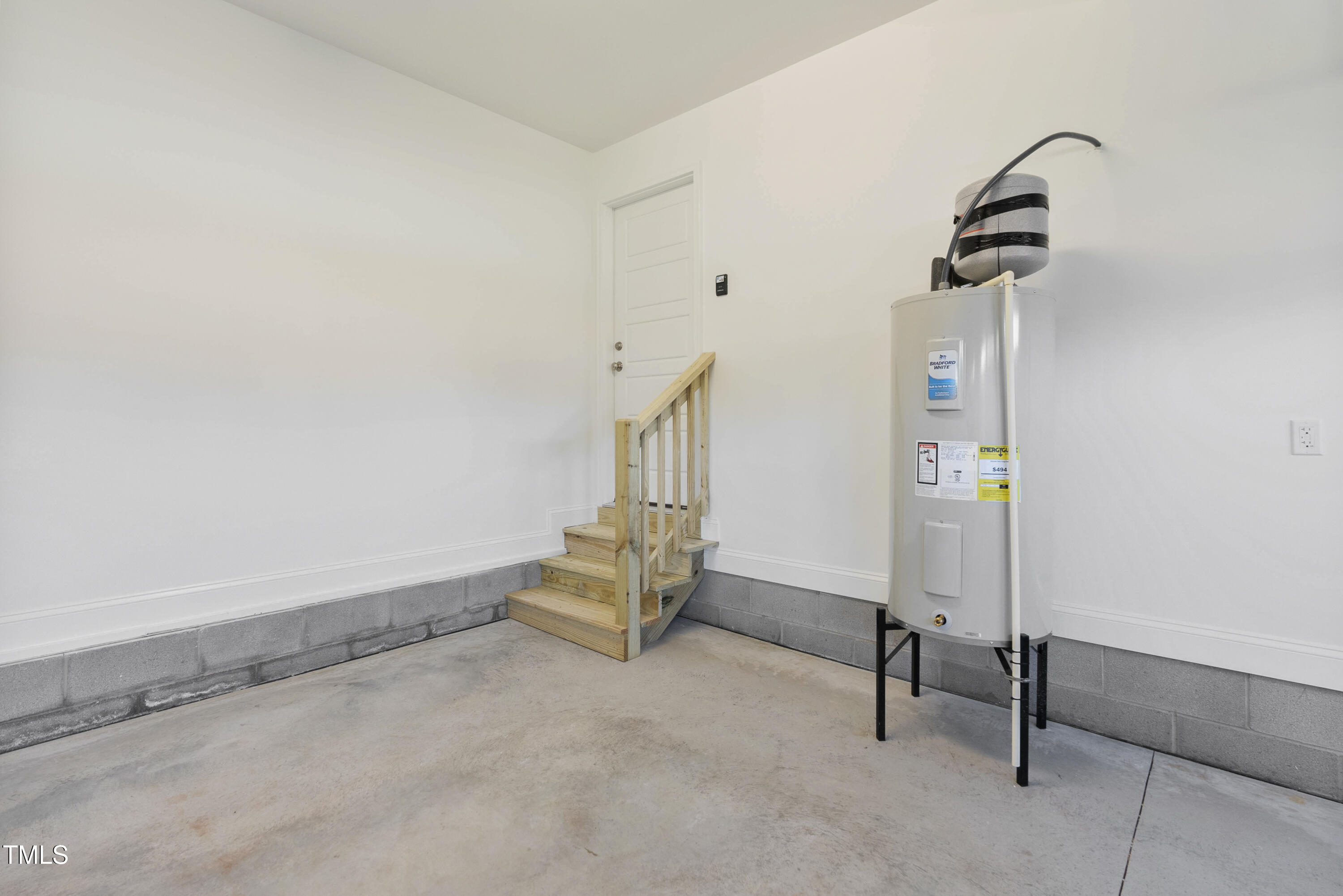 7814 Highway 27 Coats, NC 27521 - Photo 34 of 36 7814 34