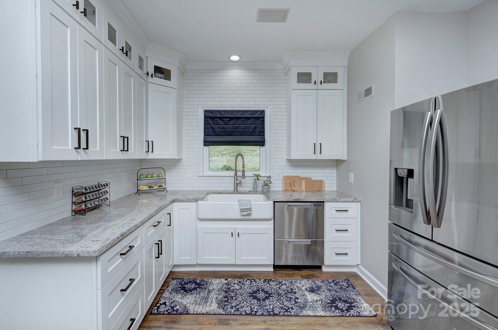 7611 Buckland Road Charlotte, NC 28278 - Photo 8 of 40 Gallery Image 8