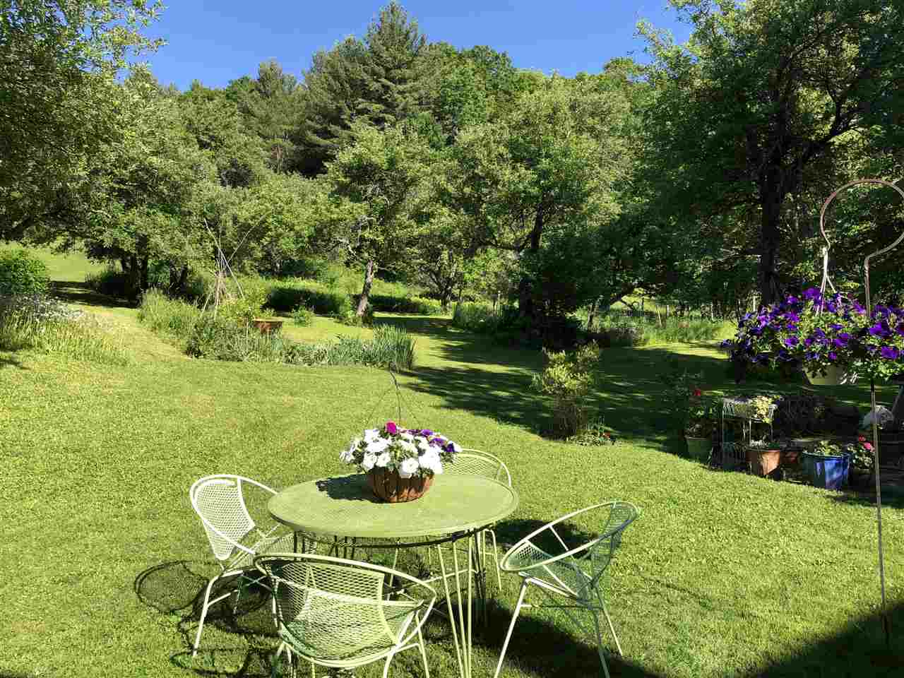 5142 Pomfret Road Pomfret, VT 05053 - Photo 4 of 40