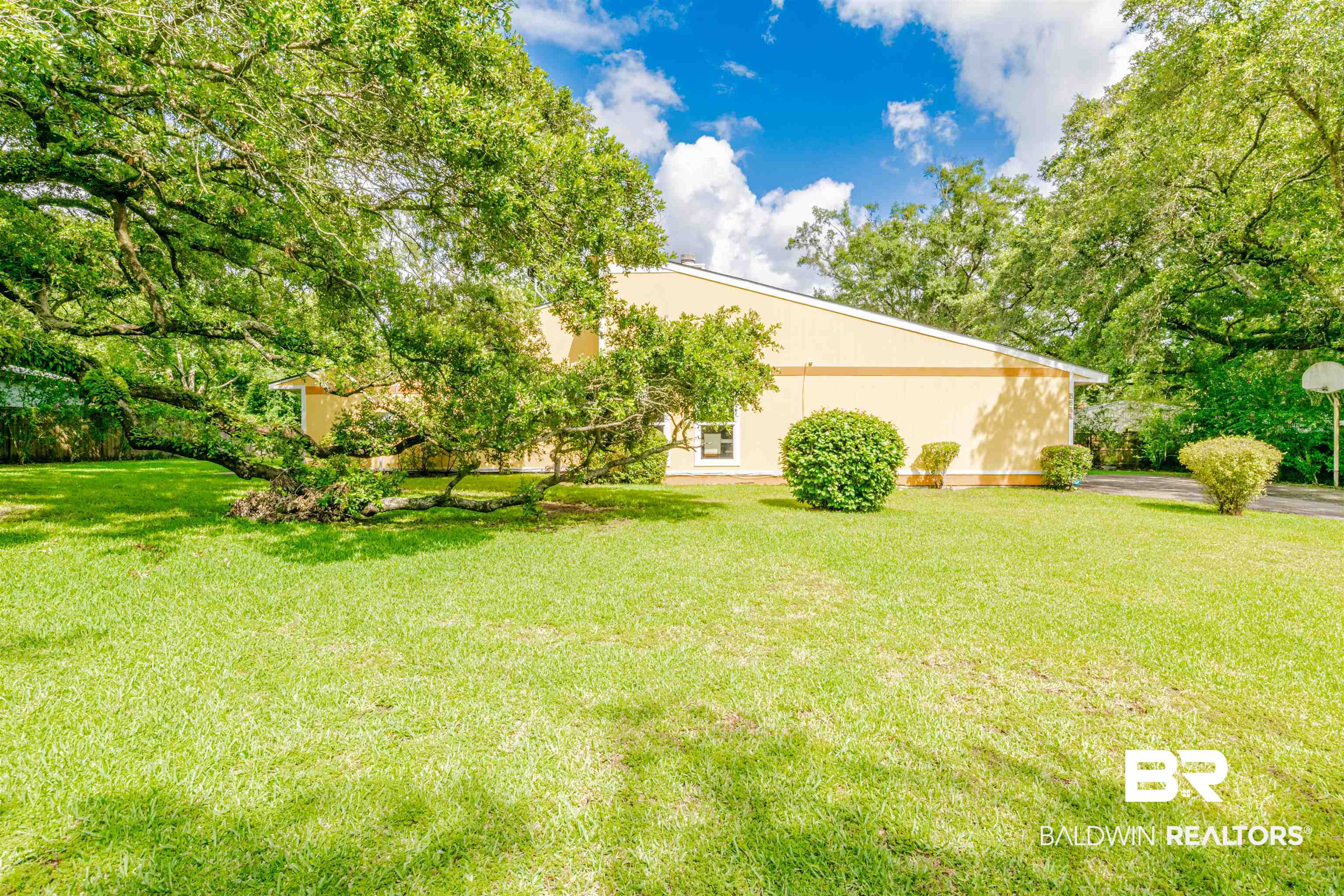 6354 Roundtree Court Theodore, AL 36582 - Photo 37 of 39