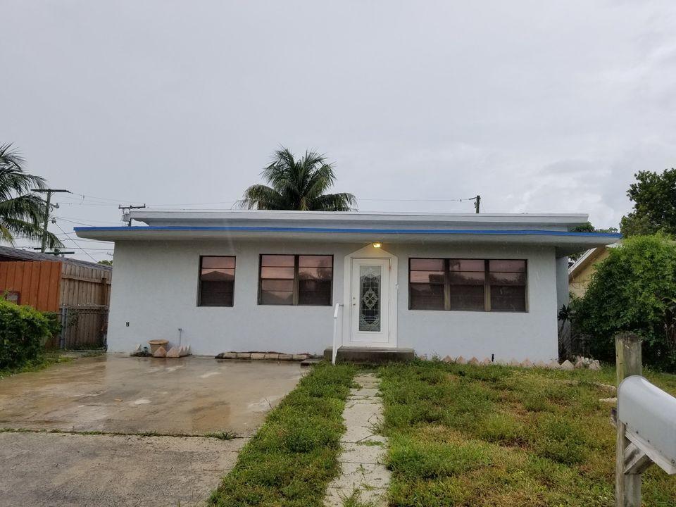 1360 West 7th Street Riviera Beach, FL 33404 - Photo 1 of 12 1