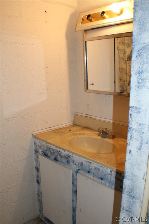 4741 Cooks Road Richmond, VA 23224 - Photo 35 of 37 Out Building Bath View 2
