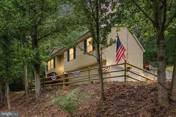 $415,000 | 286 Oregon Hollow Road, Linden, VA 22642