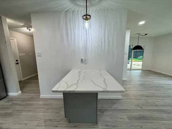 $2,450 | 1004 East Red Cedar Circle, The Woodlands, TX 77380