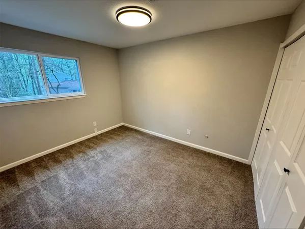 $2,450 | 1004 East Red Cedar Circle, The Woodlands, TX 77380