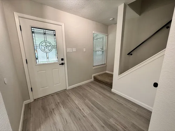 $2,450 | 1004 East Red Cedar Circle, The Woodlands, TX 77380