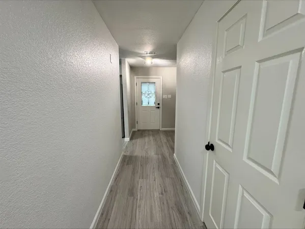 $2,450 | 1004 East Red Cedar Circle, The Woodlands, TX 77380