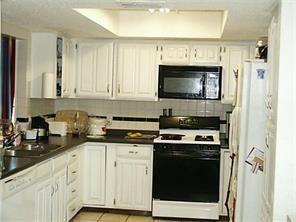 245 South Heartz Road Coppell, TX 75019 - Photo 4 of 12 Gallery Image 4