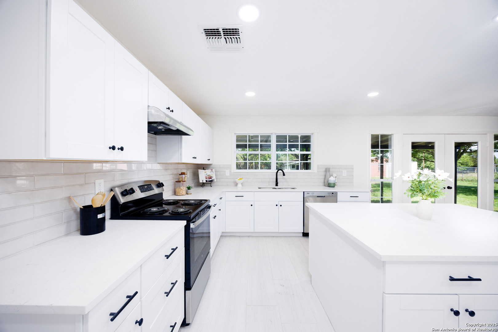 15031 Geronimo Loop San Antonio, TX 78254 - Photo 29 of 47