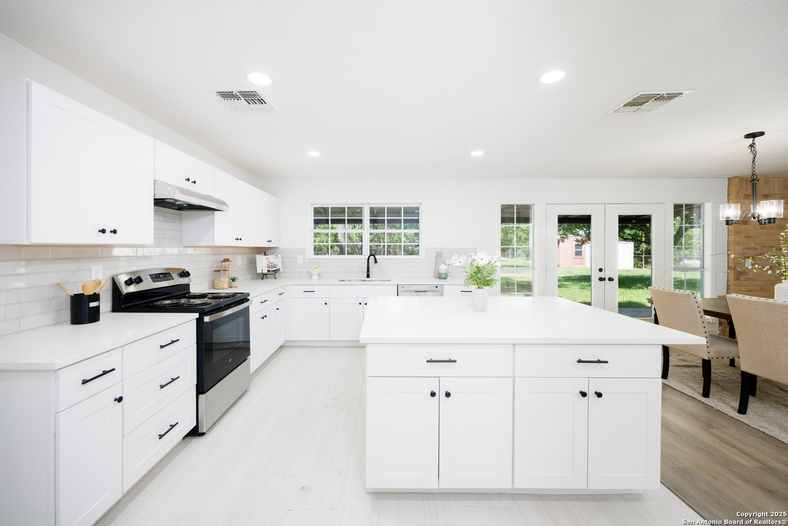 15031 Geronimo Loop San Antonio, TX 78254 - Photo 34 of 47