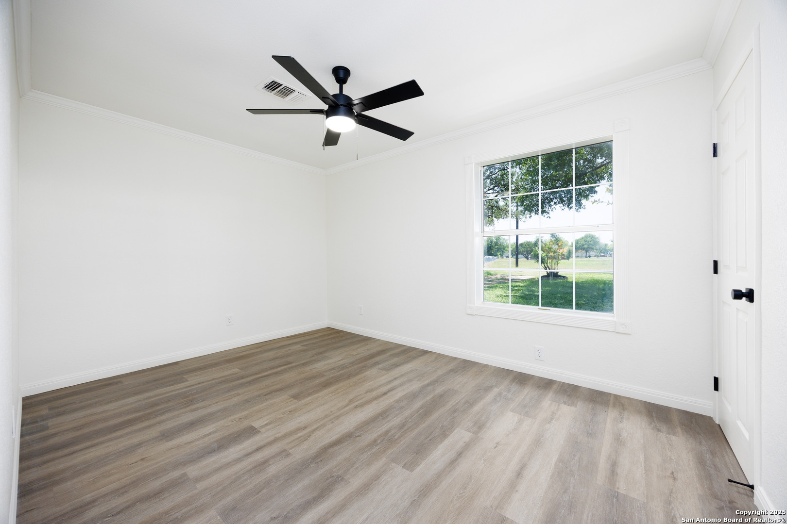 15031 Geronimo Loop San Antonio, TX 78254 - Photo 4 of 47