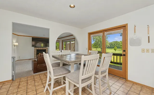 $535,900 | N6316 Oak Court, Lafayette, WI 53121