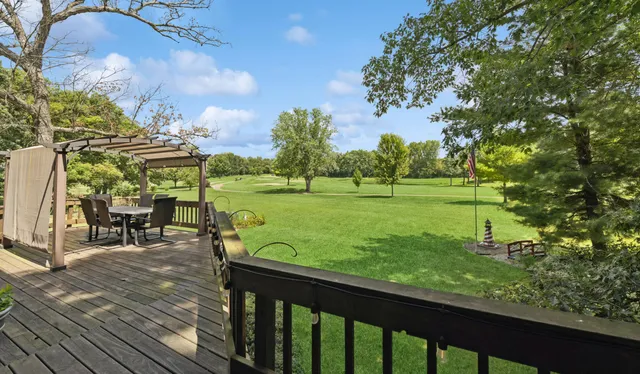 $535,900 | N6316 Oak Court, Lafayette, WI 53121