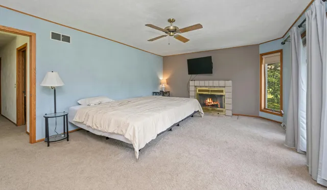 $535,900 | N6316 Oak Court, Lafayette, WI 53121