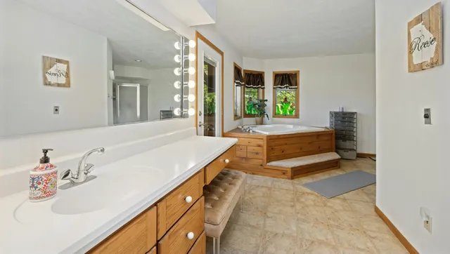 $535,900 | N6316 Oak Court, Lafayette, WI 53121