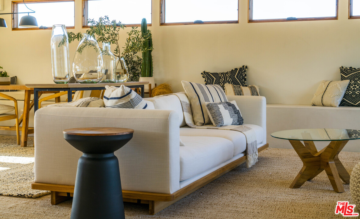 636 Valencia Drive Landers, CA 92285 - Photo 11 of 52