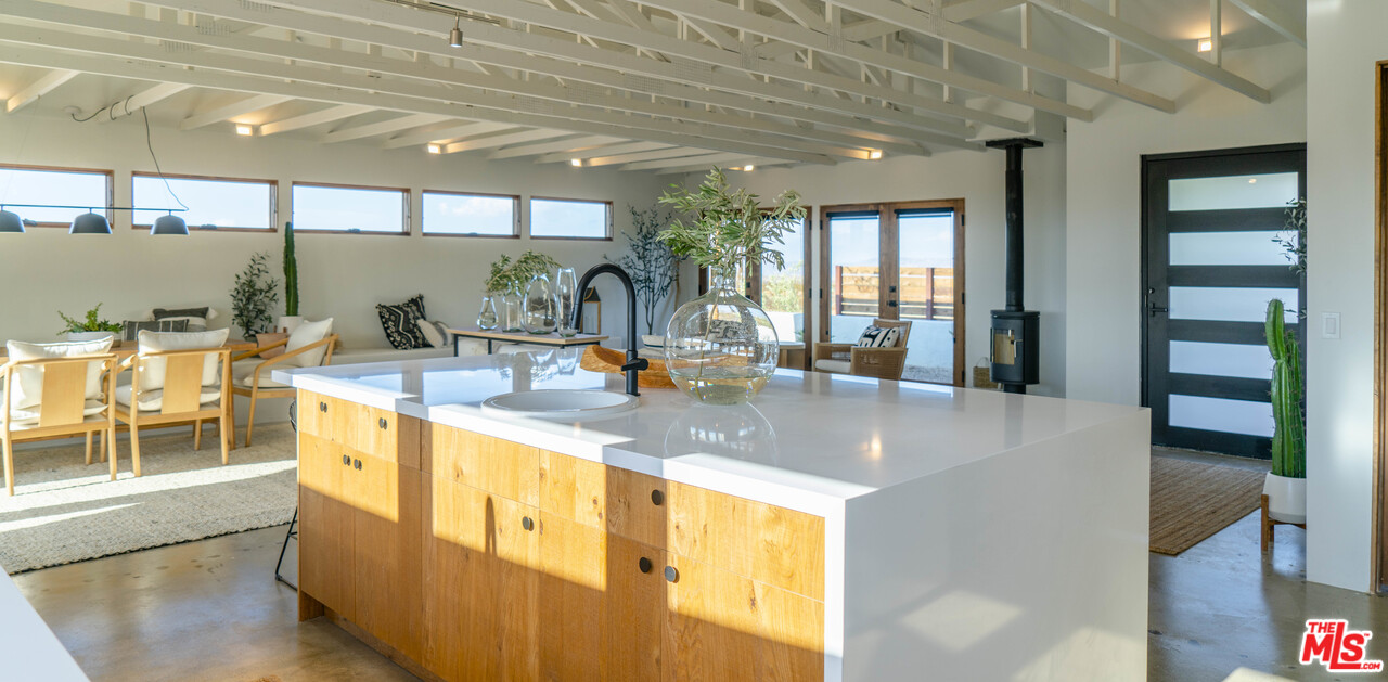 636 Valencia Drive Landers, CA 92285 - Photo 14 of 52