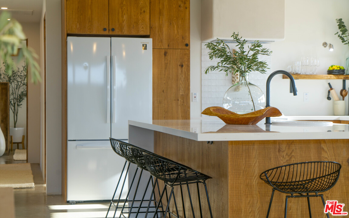 636 Valencia Drive Landers, CA 92285 - Photo 15 of 52