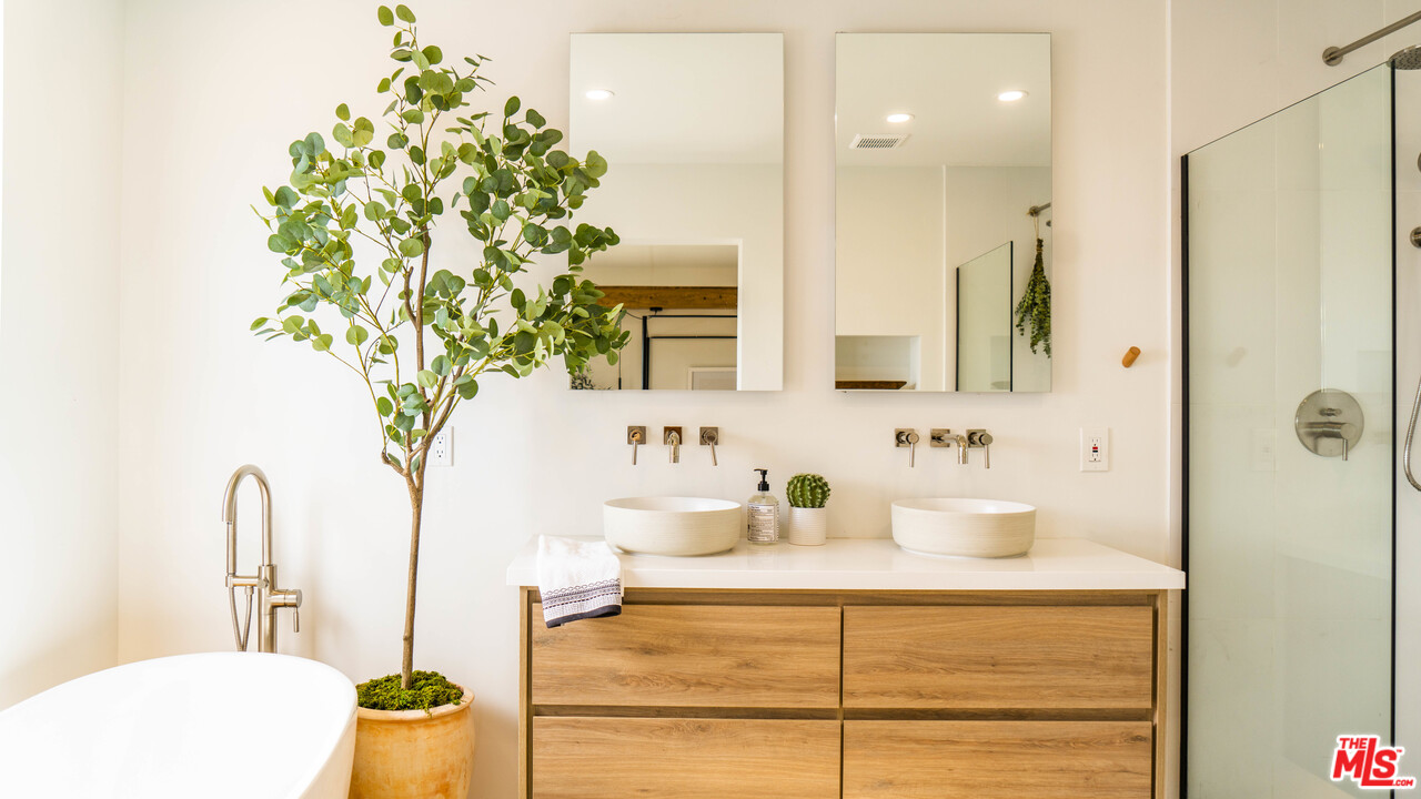 636 Valencia Drive Landers, CA 92285 - Photo 26 of 52