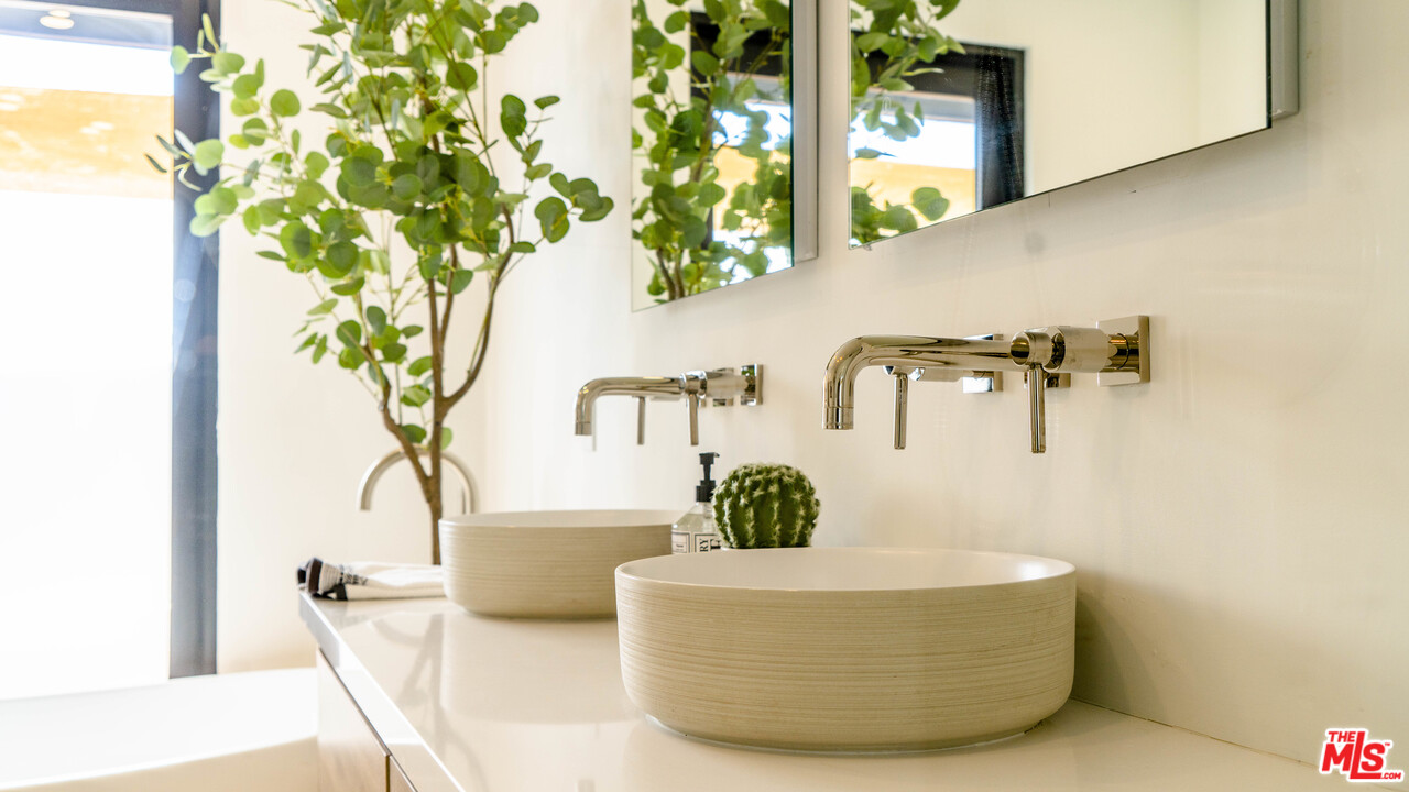 636 Valencia Drive Landers, CA 92285 - Photo 27 of 52