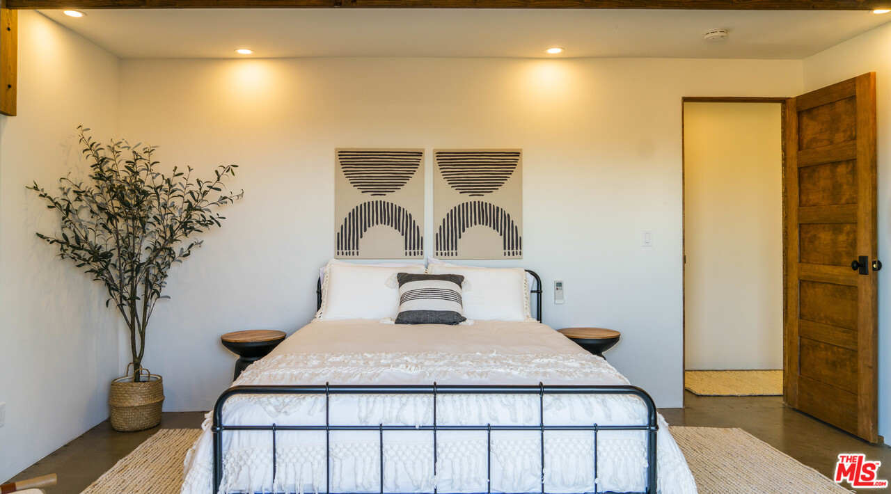 636 Valencia Drive Landers, CA 92285 - Photo 30 of 52