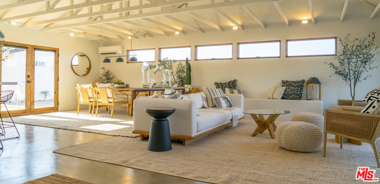 636 Valencia Drive Landers, CA 92285 - Photo 4 of 52