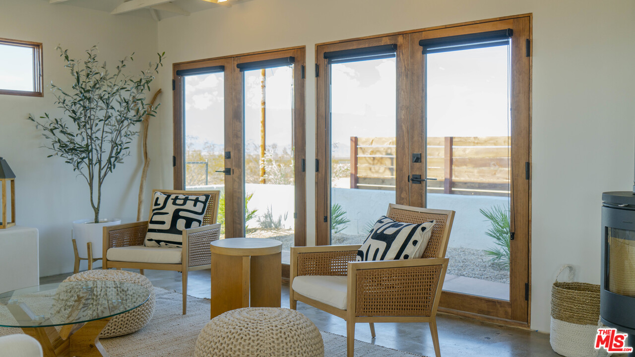 636 Valencia Drive Landers, CA 92285 - Photo 9 of 52