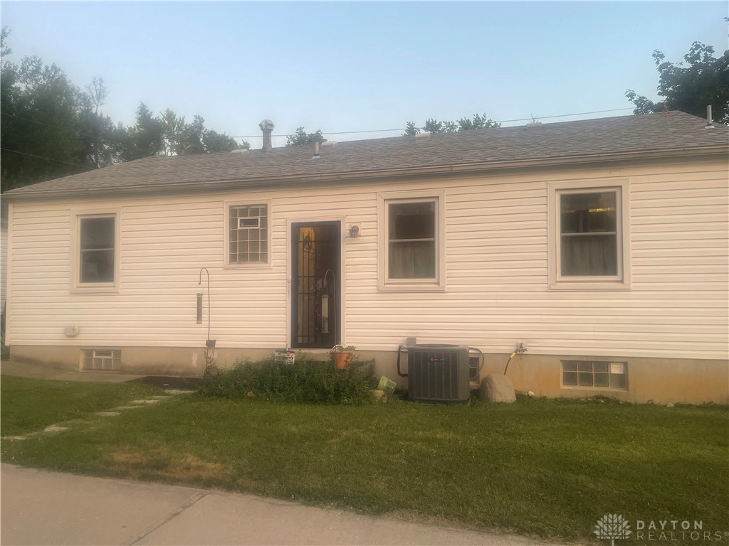 1407 Radio Road Dayton, OH 45403 - Photo 21 of 22 Back of house