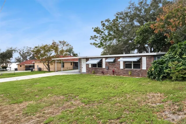 $229,500 | 106 Lantern Lane, Winter Haven, FL 33884