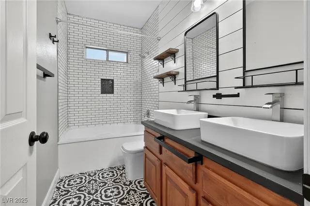 $2,100 | 133 Coronation Avenue, Las Vegas, NV 89123