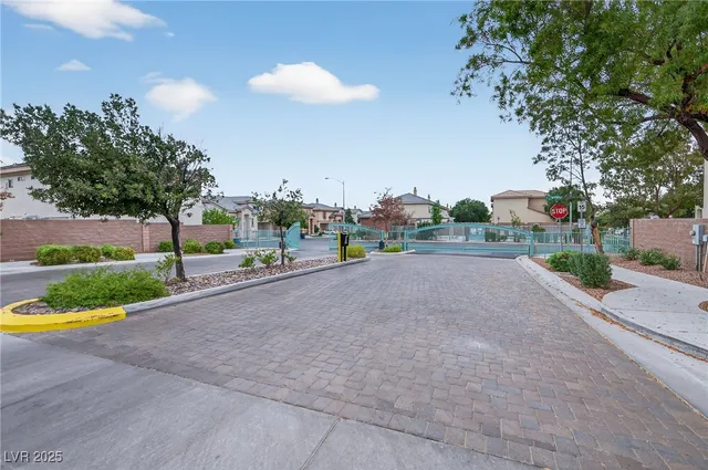 $2,100 | 133 Coronation Avenue, Las Vegas, NV 89123