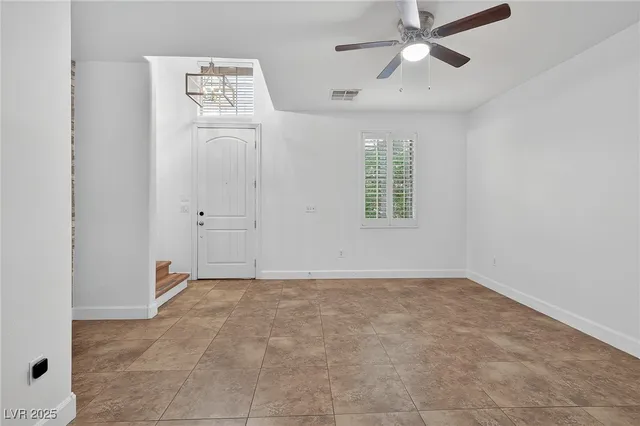 $2,100 | 133 Coronation Avenue, Las Vegas, NV 89123