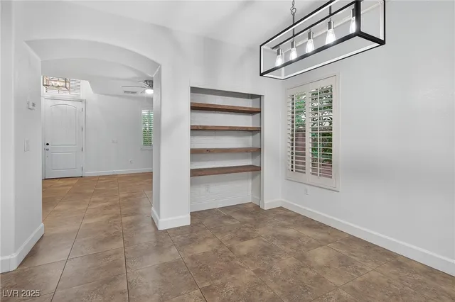 $2,100 | 133 Coronation Avenue, Las Vegas, NV 89123