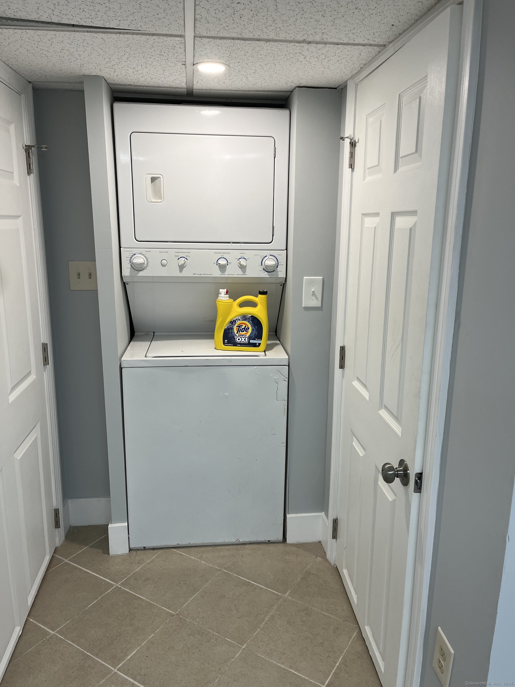 1397-1399 State Street, Unit 6 New Haven, CT 06511 - Photo 12 of 13 a utility room with dryer and washer