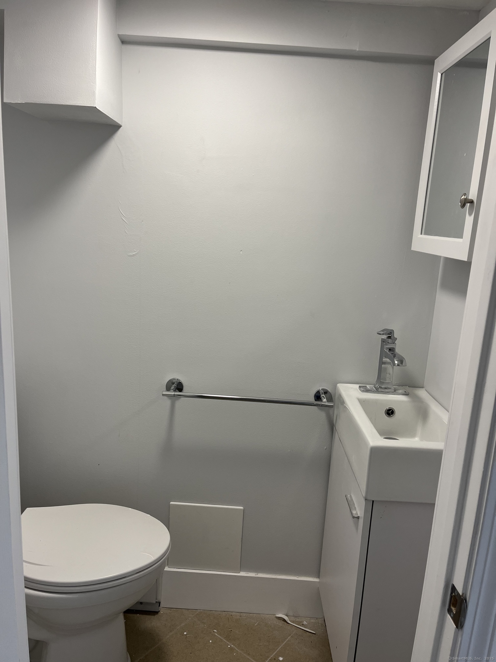 1397-1399 State Street, Unit 6 New Haven, CT 06511 - Photo 7 of 13 a bathroom with a sink toilet and shower