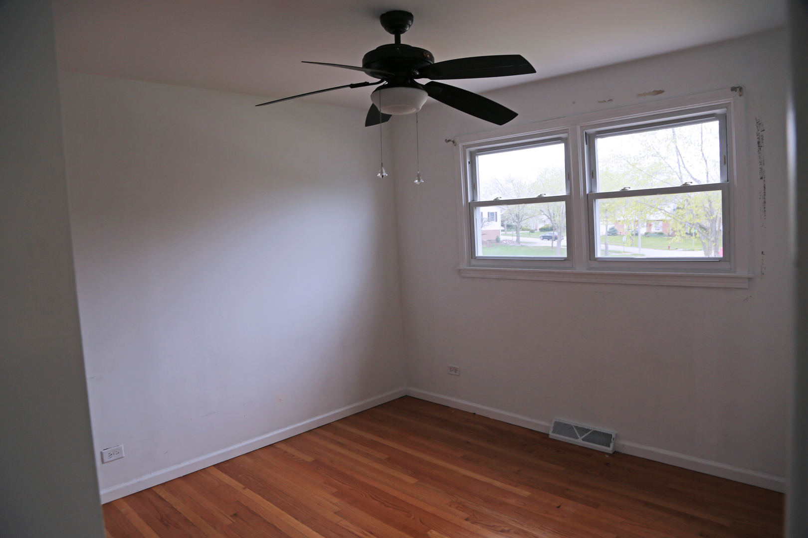 8833 Beechnut Road Hickory Hills, IL 60457 - Photo 5 of 6 Gallery Image 5
